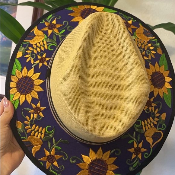 Accessories - Mexican Artisanal Embroidered Straw Hat